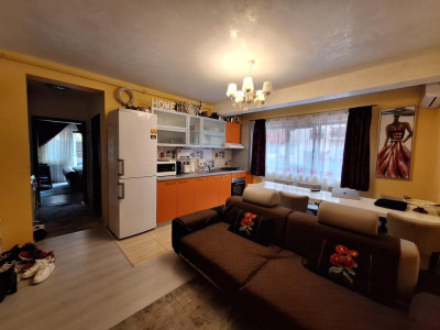 Apartament cu 3 camere, gradina, parcare, zona Stejarului 