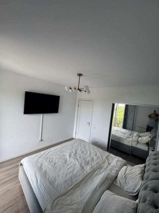 Apartament cu 3 camere, 70 mp, 2 balcoane, zona Teilor