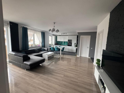 Apartament cu 3 camere, 70 mp, 2 balcoane, zona Teilor