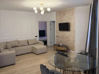 Apartament cu 3 camere, etajul 1, bloc nou, zona clinicii AMETHYST