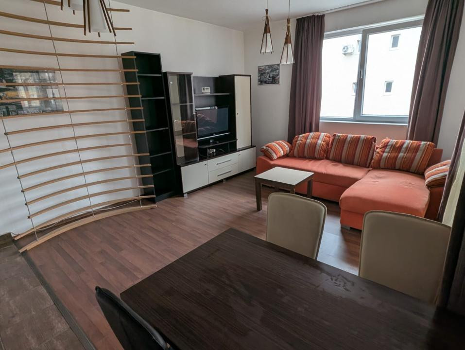 Apartament la etaj intermediar, balcon, zona Eroilor
