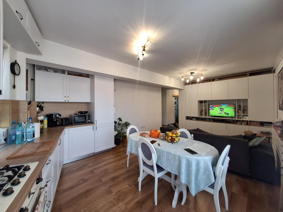 Apartament spatios, 77 mp, etajul 1, la cheie, zona Terra