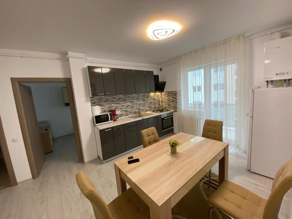 Apartament cu 3 camere,etaj 2,zona Vivo,Optimus.