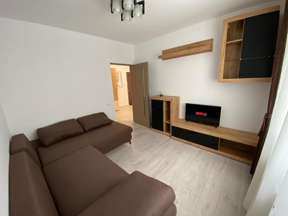 Apartament cu 3 camere,etaj 2,zona Vivo,Optimus.