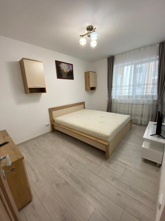 Apartament cu 3 camere,etaj 2,zona Vivo,Optimus.