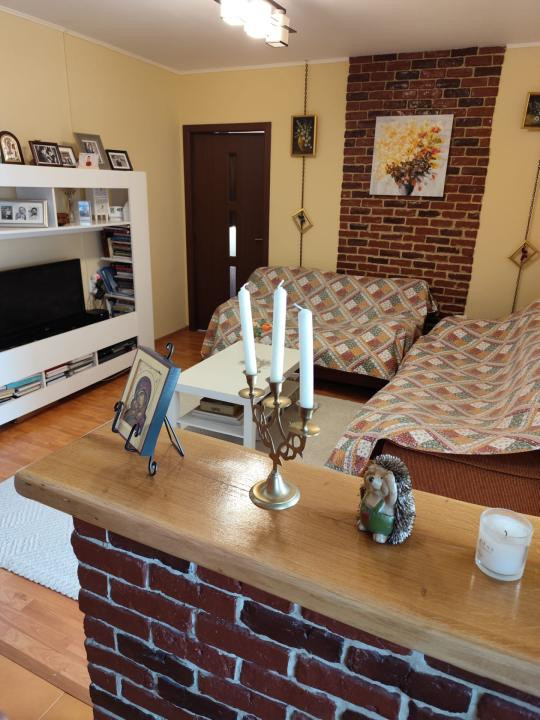 Apartament cu 3 camere, 56 mp, 2 balcoane, zona Cetatii