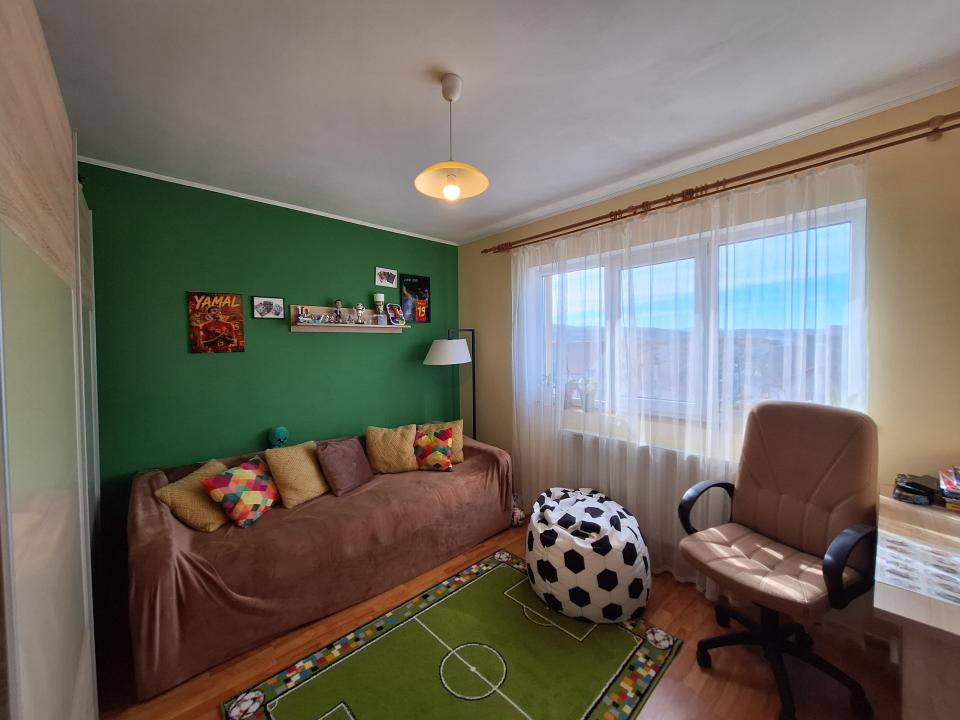 Apartament cu 3 camere, 56 mp, 2 balcoane, zona Cetatii