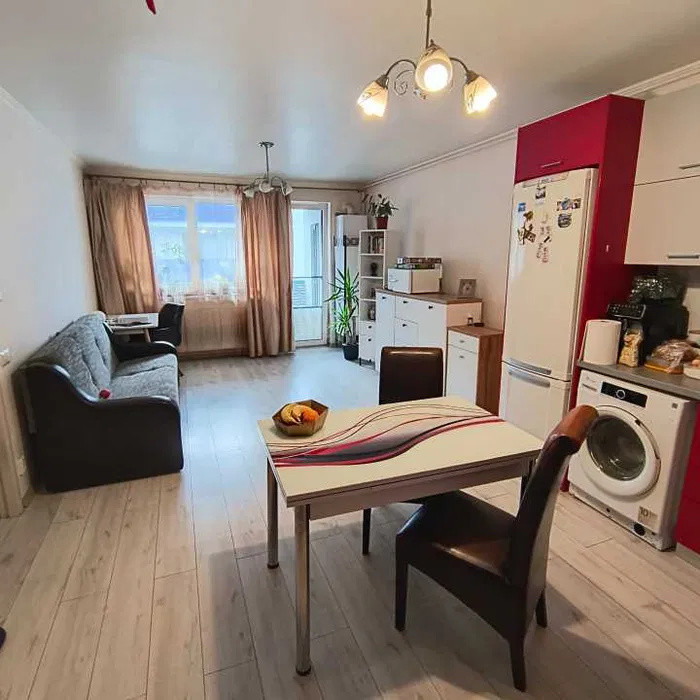 Apartament la etaj intermediar, parcare subterana, zona Metro