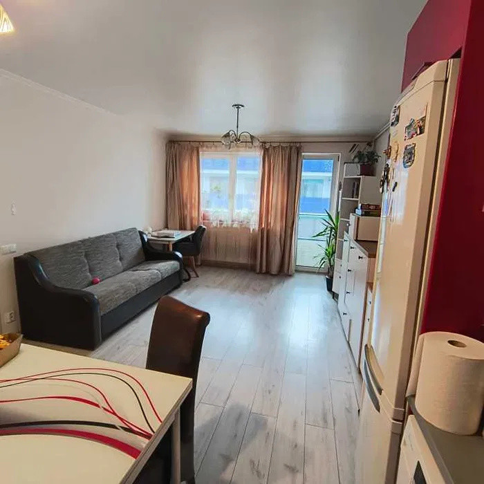 Apartament la etaj intermediar, parcare subterana, zona Metro