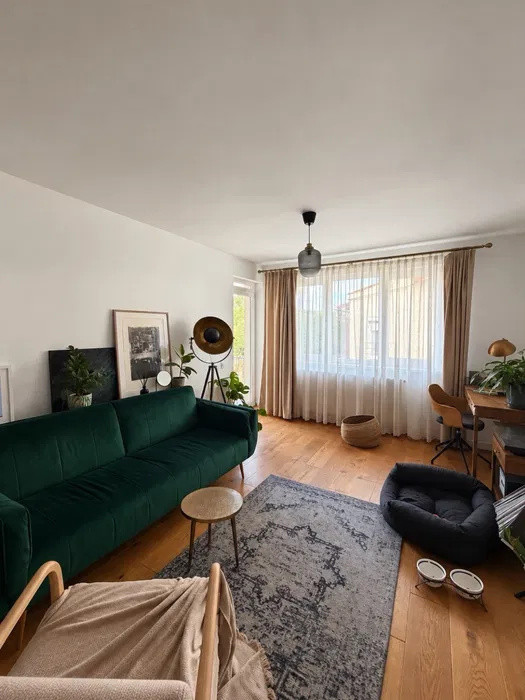 Apartament la etajul 1, parcare, balcon, zona Muzeul Apei