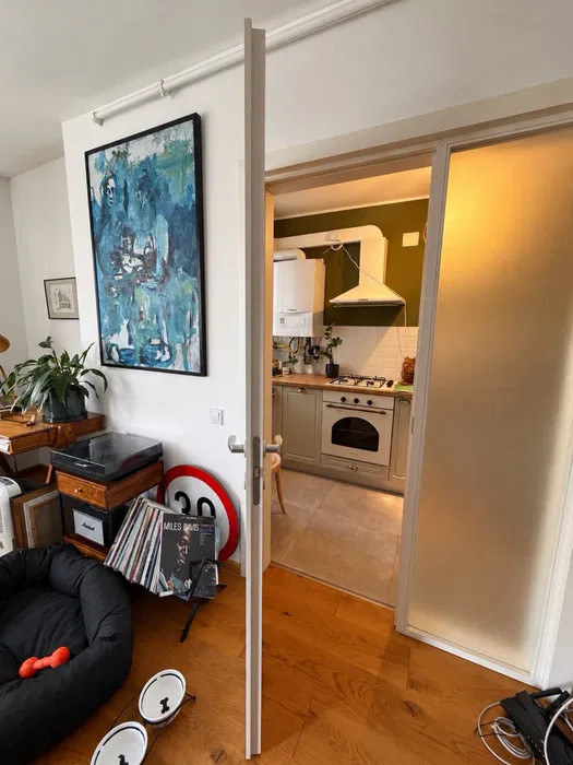 Apartament la etajul 1, parcare, balcon, zona Muzeul Apei