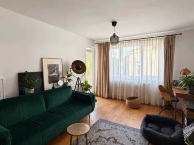 Apartament la etajul 1, parcare, balcon, zona Muzeul Apei