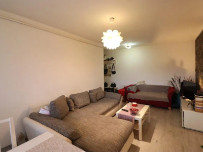 Apartament cu 3 camere, 60 mp, baie cu geam, zona Muzeul Apei