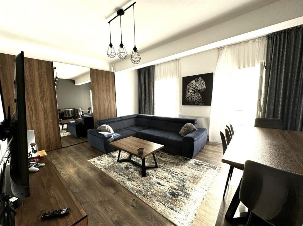 Apartament cu 2 camere decomandate,parcare,bloc cu lift,pet frendly