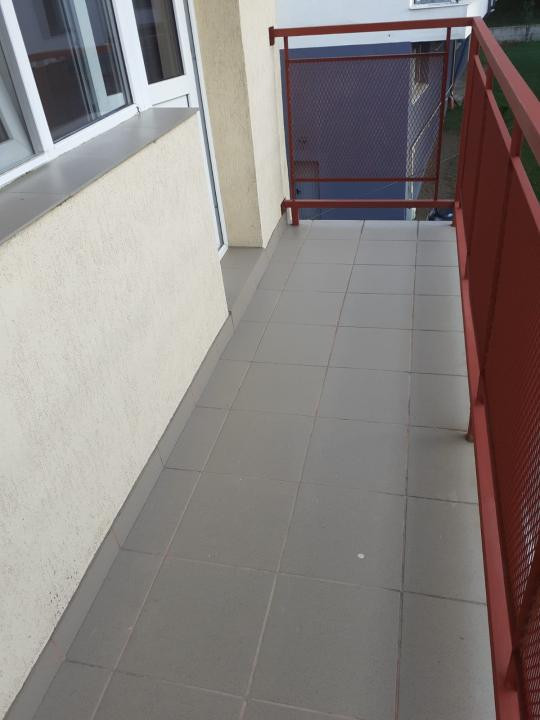 Apartament de inchiriat 2 camere si parcare zona Colinei!