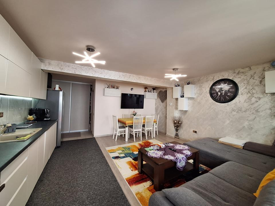 Apartament cu 2 camere, gradina de 51 mp, zona Stejarului