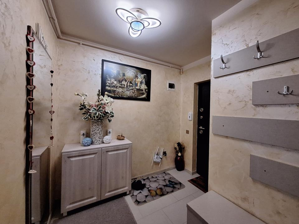 Apartament cu 2 camere, gradina de 51 mp, zona Stejarului