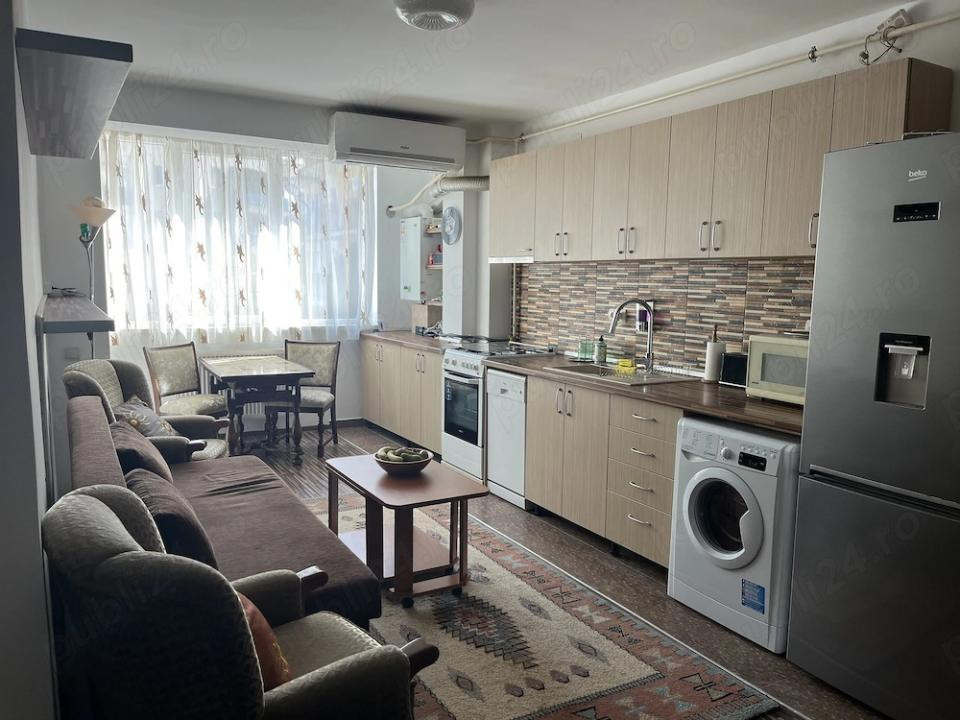 Apartament spatios, etajul 1, zona Florilor