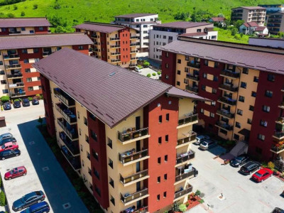 Apartament cu 6 camere,165 mp utili,parcare,zona Stejarului 