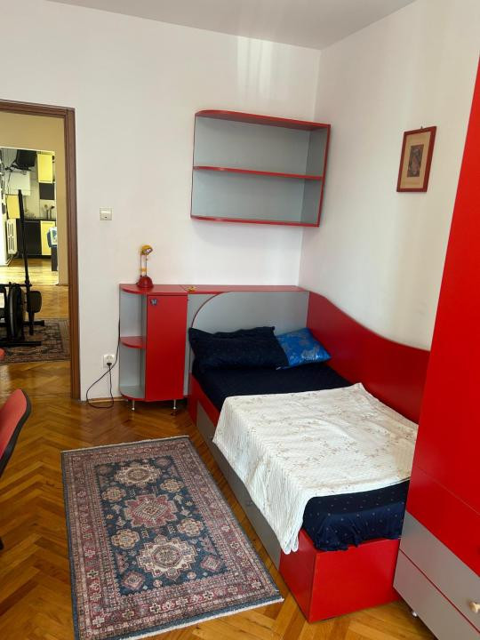 Apartament 4 camere, 2 băi, 98 mp utili,Zorilor