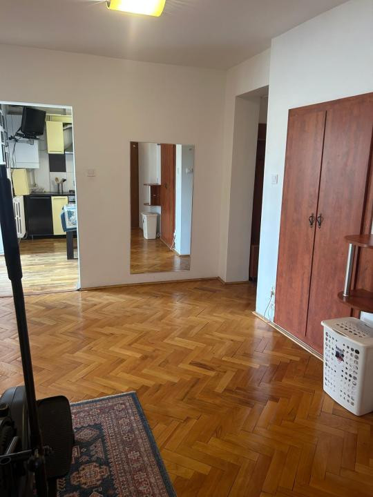 Apartament 4 camere, 2 băi, 98 mp utili,Zorilor