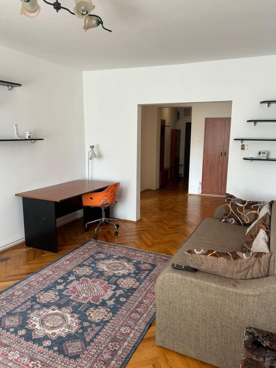 Apartament 4 camere, 2 băi, 98 mp utili,Zorilor