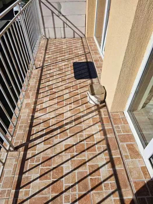 Apartament cu o camera, etaj intermediar, balcon, zona Porii