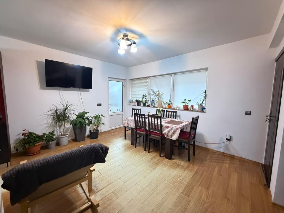 Duplex de vanzare, 3 dormitoare, 3 terase si garaj, zona Ioan-Rus!