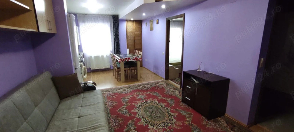 Apartament la etaj intermediar, balcon, zona Eroilor