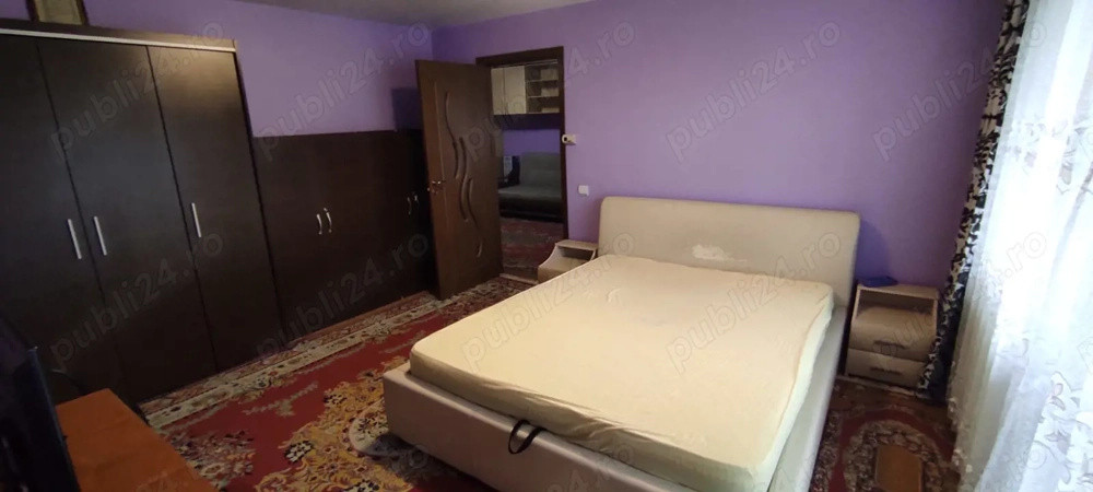 Apartament la etaj intermediar, balcon, zona Eroilor