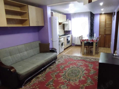 Apartament la etaj intermediar, balcon, zona Eroilor
