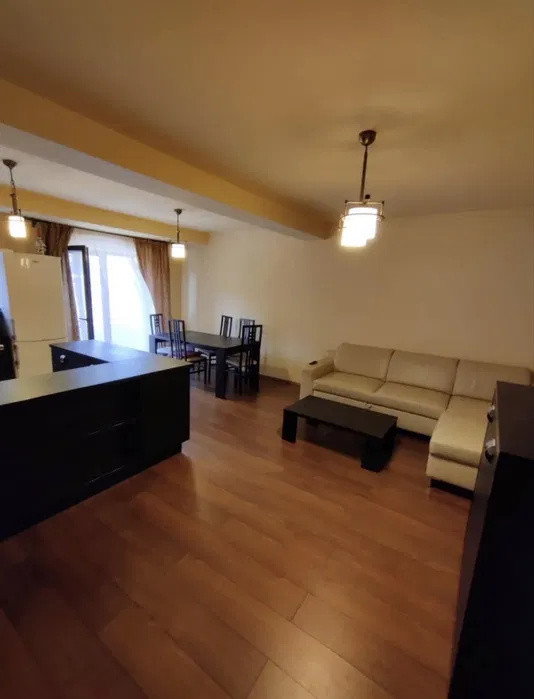 Apartament cu 3 camere, 80 mp, etajul 1, zona Stejarului