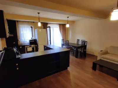 Apartament cu 3 camere, 80 mp, etajul 1, zona Stejarului
