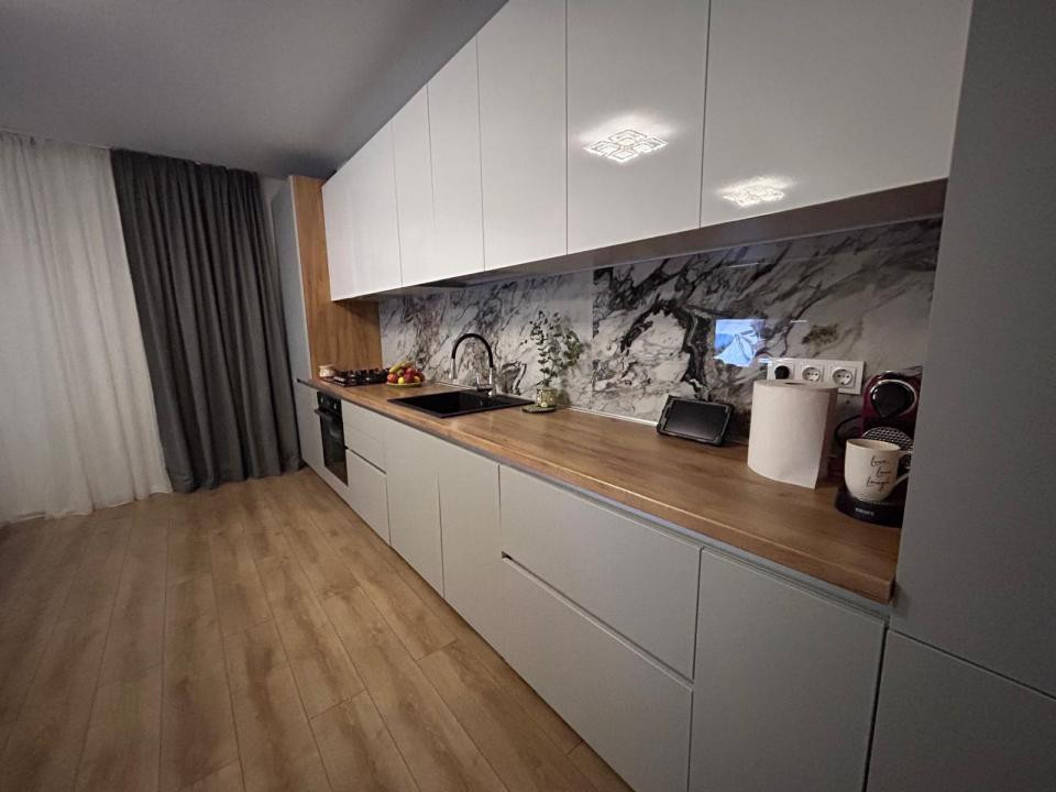 Apartament finisat modern, parcare, zona Teilor