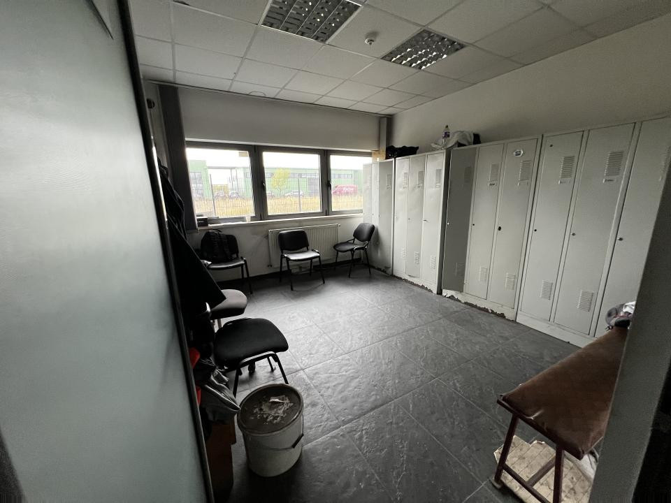 Showroom, birouri și hală de producție Floresti 1.350 mp | Teren 4.300 mp | E60 
