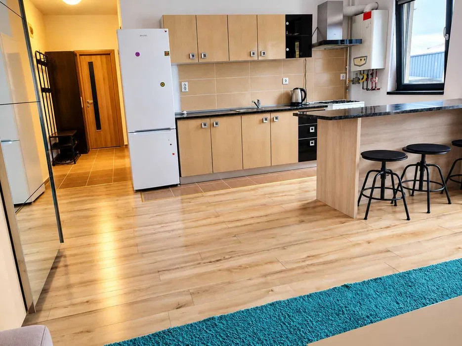 Apartament cu 2 camere, 54 mp, balcon, zona Donath Park