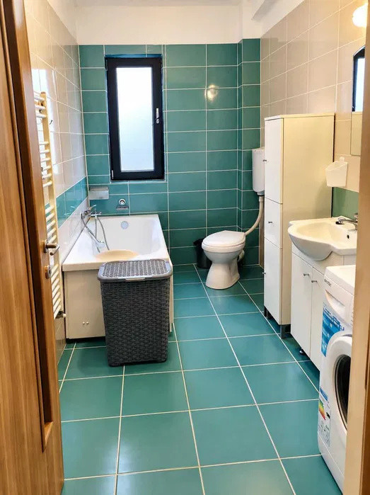 Apartament cu 2 camere, 54 mp, balcon, zona Donath Park