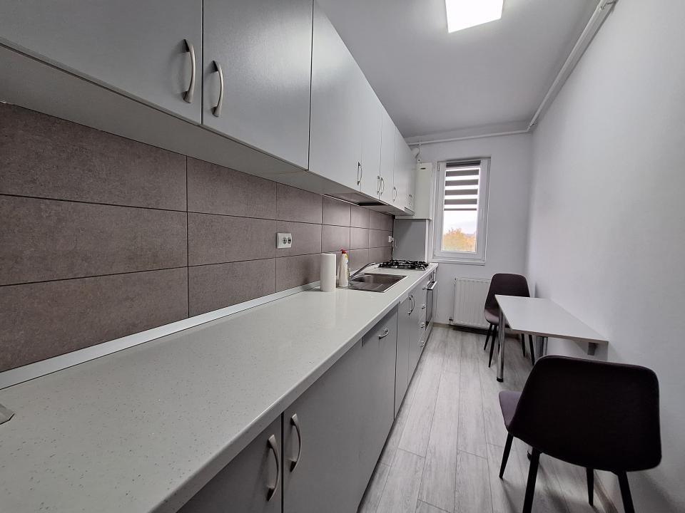 Apartament decomandat, etajul 1, parcare subterana, zona Abatorului
