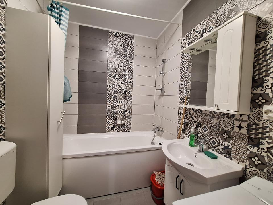 Apartament decomandat, etajul 1, parcare subterana, zona Abatorului