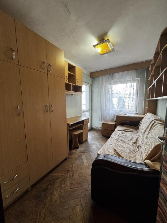 Apartament de 4 camere, Decomandat, 70 mp, Cartier Manastur