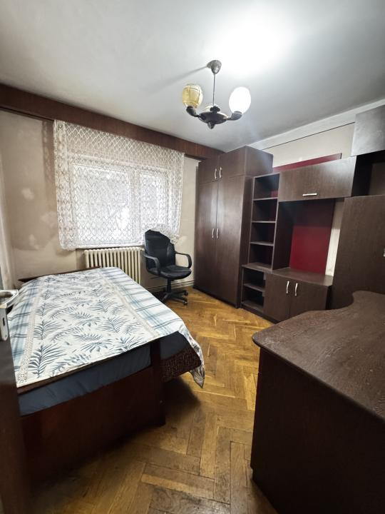 Apartament de 4 camere, Decomandat, 70 mp, Cartier Manastur