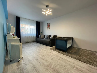 Apartament decomandat 2 camere etaj intermediar si parcare!