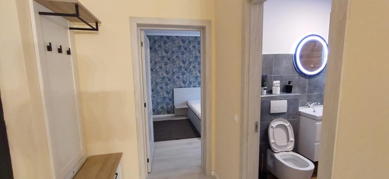 Apartament in bloc nou, etaj intermediar, zona Terra