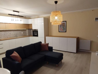 Apartament in bloc nou, etaj intermediar, zona Terra