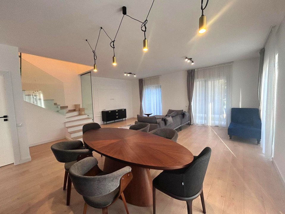 Duplex modern cu 4 camere, 119 mp, teren 250 mp, curte spațioasă, Avram Iancu