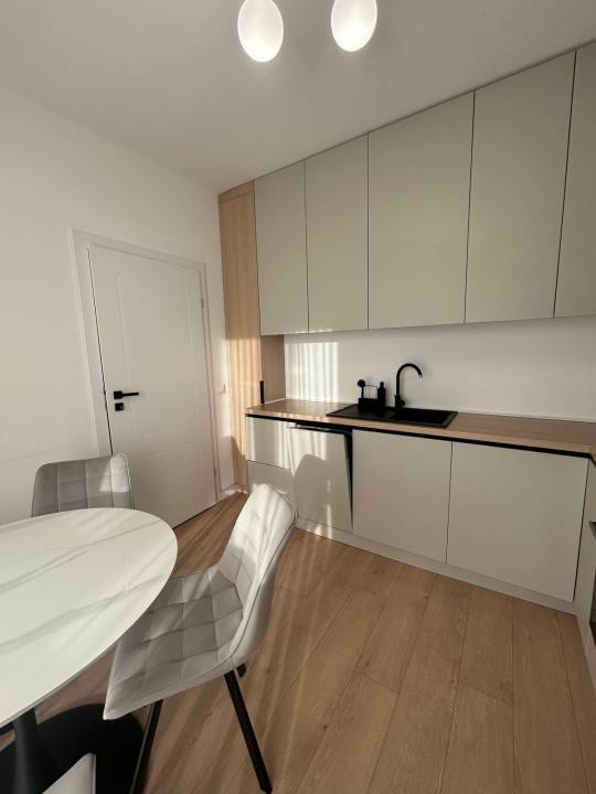 Duplex modern cu 4 camere, 119 mp, teren 250 mp, curte spațioasă, Avram Iancu