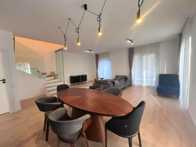 Duplex modern cu 4 camere, 119 mp, teren 250 mp, curte spațioasă, Avram Iancu