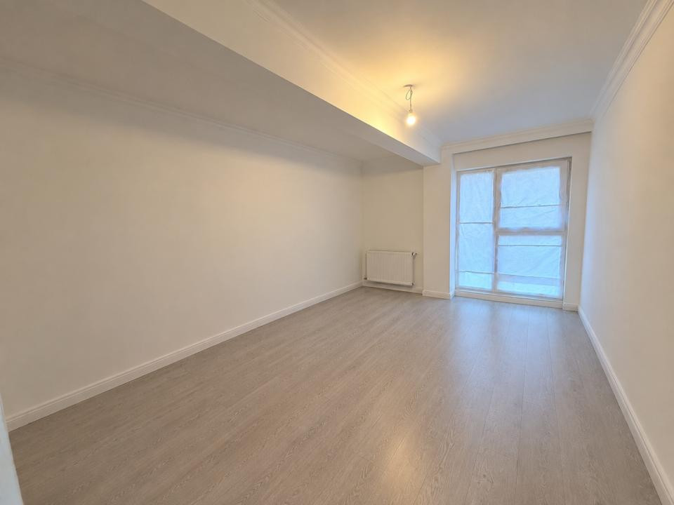 Apartament 3 camere, 72 mp, gradina 43 mp si garaj, zona Cetatii!