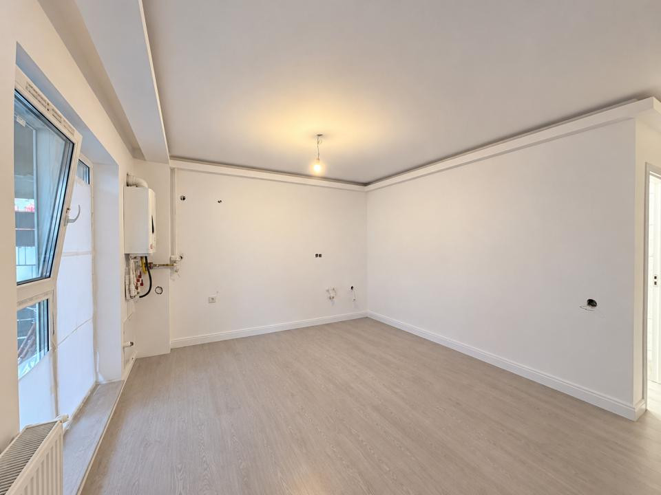 Apartament 3 camere, 72 mp, gradina 43 mp si garaj, zona Cetatii!