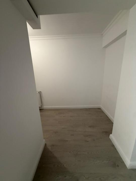 Apartament 3 camere, 72 mp, gradina 43 mp si garaj, zona Cetatii!